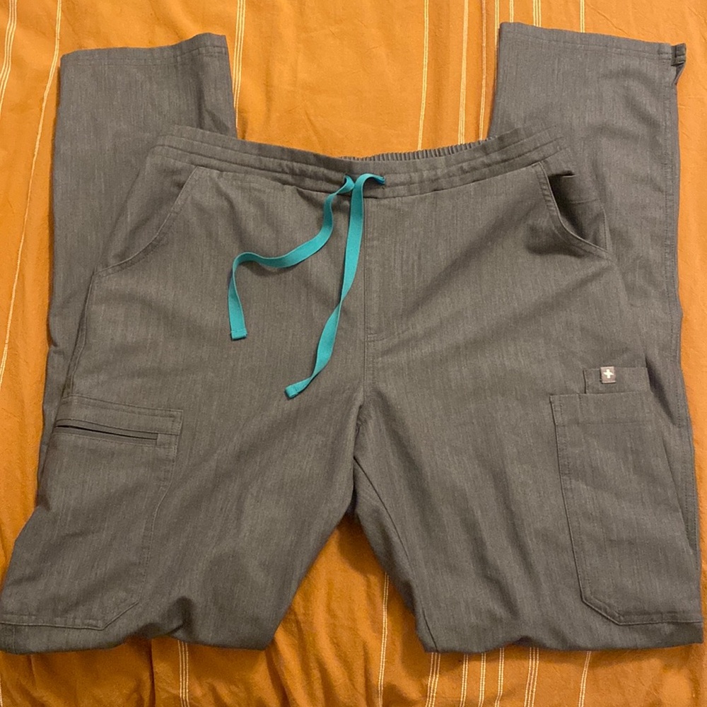 Figs Medium Tall Graphite Yola Scrub Pants